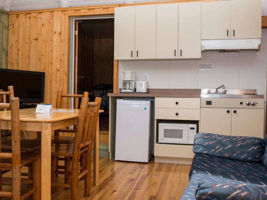 Au Pic De L'Aurore Motel-Chalets Percé Zimmer foto
